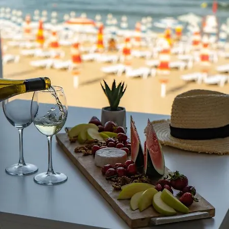 Апартаменти Luxury Kabakum - Free Private & Free Parking *